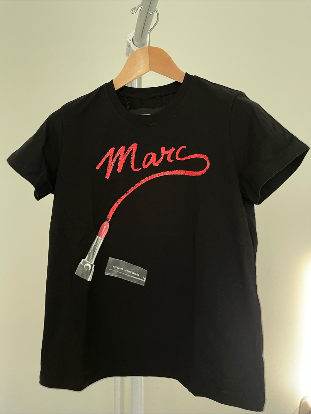 Marc Jacobs Graphic Lipstick Logo T-Shirt Black XS NWT 100% Cotton Portugal